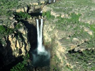 Twin Falls from the air  (photo copyright Mike Jarvis)