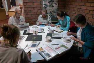 Dinner and bird call at one of our favourite restaurants  (photo copyright Marg Lacey)